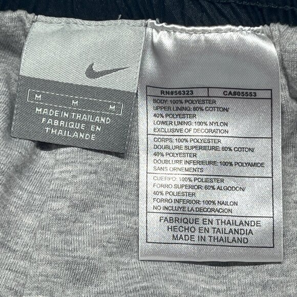 Nike Windrunner Women's High-Waisted Zipper Open-Hem Pants - Picture 9 of 13